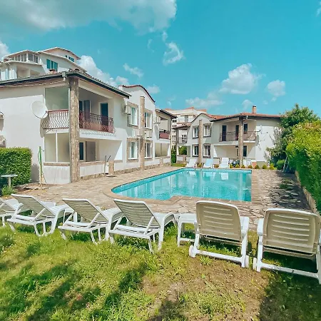 Vila Complex Sea & Sky Next To The ! *