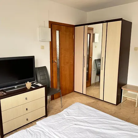 Complex Sea & Sky Next To The ! *