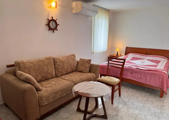 Complex Sea & Sky Next To The !