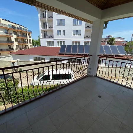Villa Complex Sea & Sky Next To The ! Kranevo