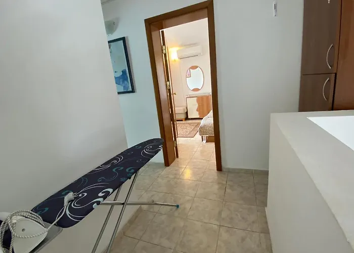 Complex Sea & Sky Next To The ! Willa *