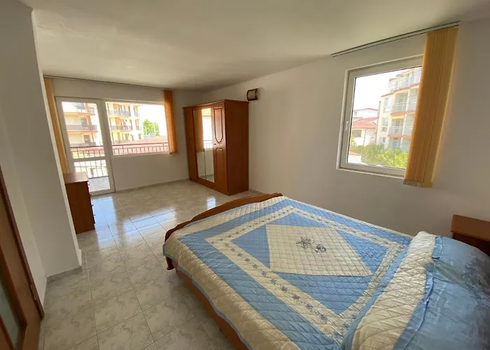 Complex Sea & Sky Next To The ! Willa *