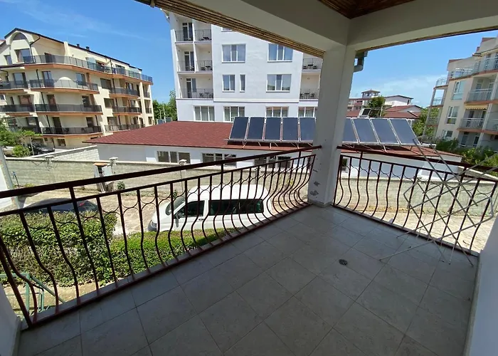 Vila Complex Sea & Sky Next To The ! Kranevo