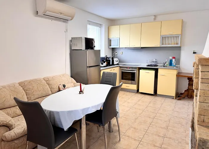 Complex Sea & Sky Next To The ! *